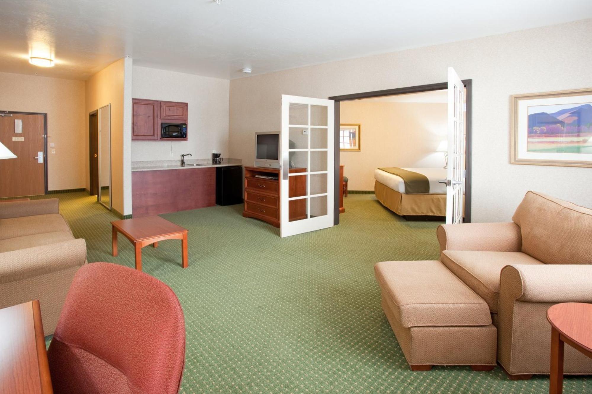 Holiday Inn Express Hotel & Suites Gunnison By Ihg Exterior foto